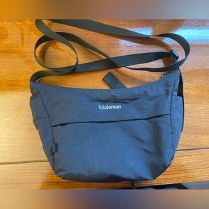 Lululemon Sling Crossbody Bag 2L